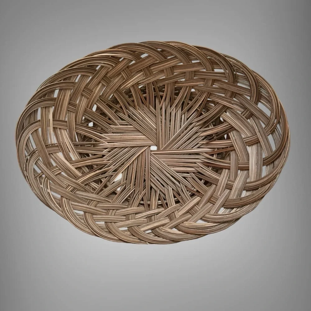 WOVEN BASKET